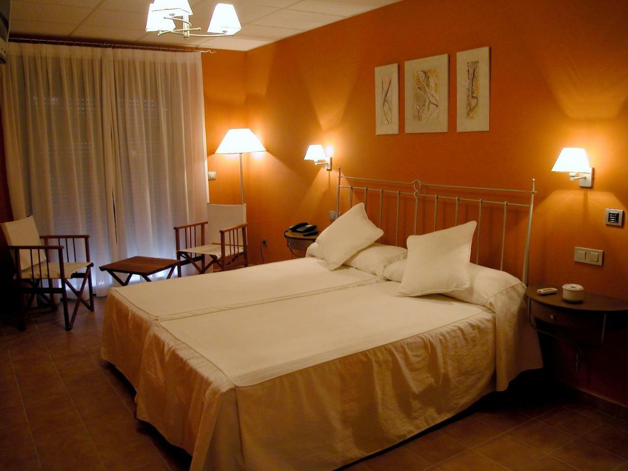 Hotel Villa De Estercuel Extérieur photo